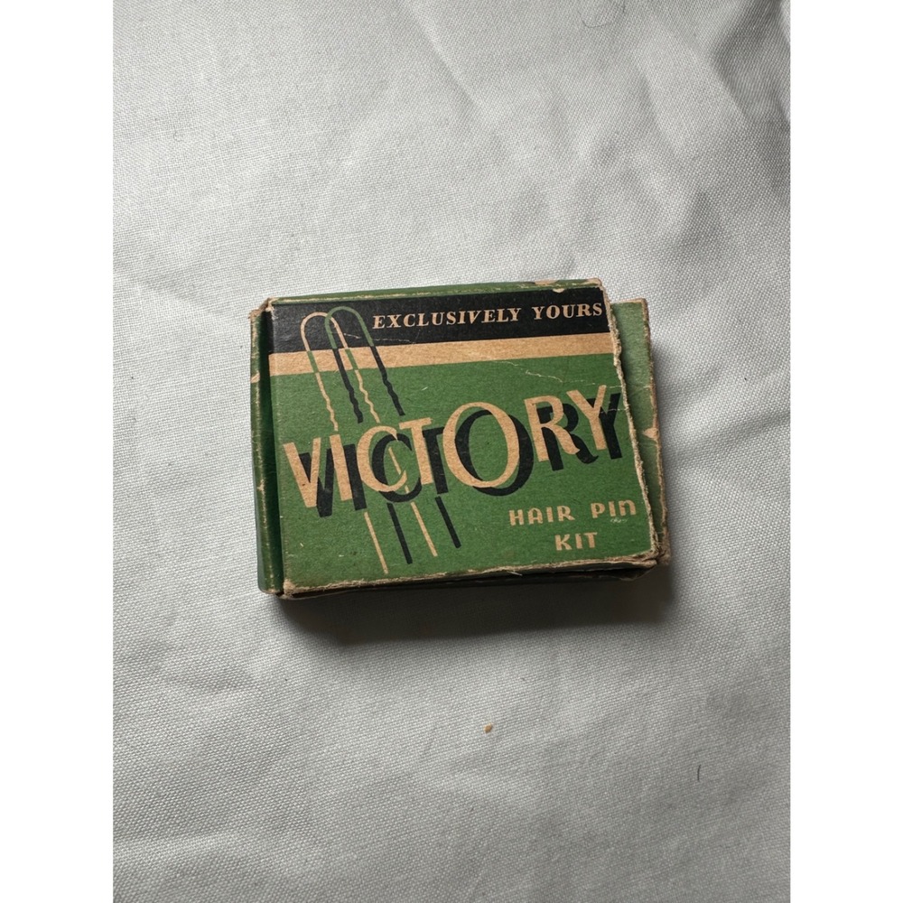 Vintage WWII Victory Hair Pin Kit Box Vicky Victory Save Steel Home Front Decor